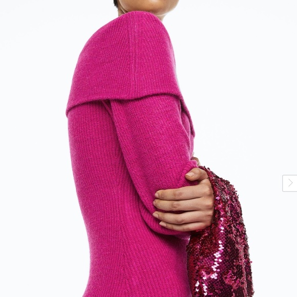 NWT Off-the-shoulder Bodycon Knit Mini Dress Barbie Margot Robbie Wolf of Wall - Picture 2 of 9